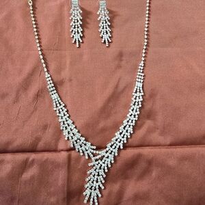 Elegant Necklace and Earring Set